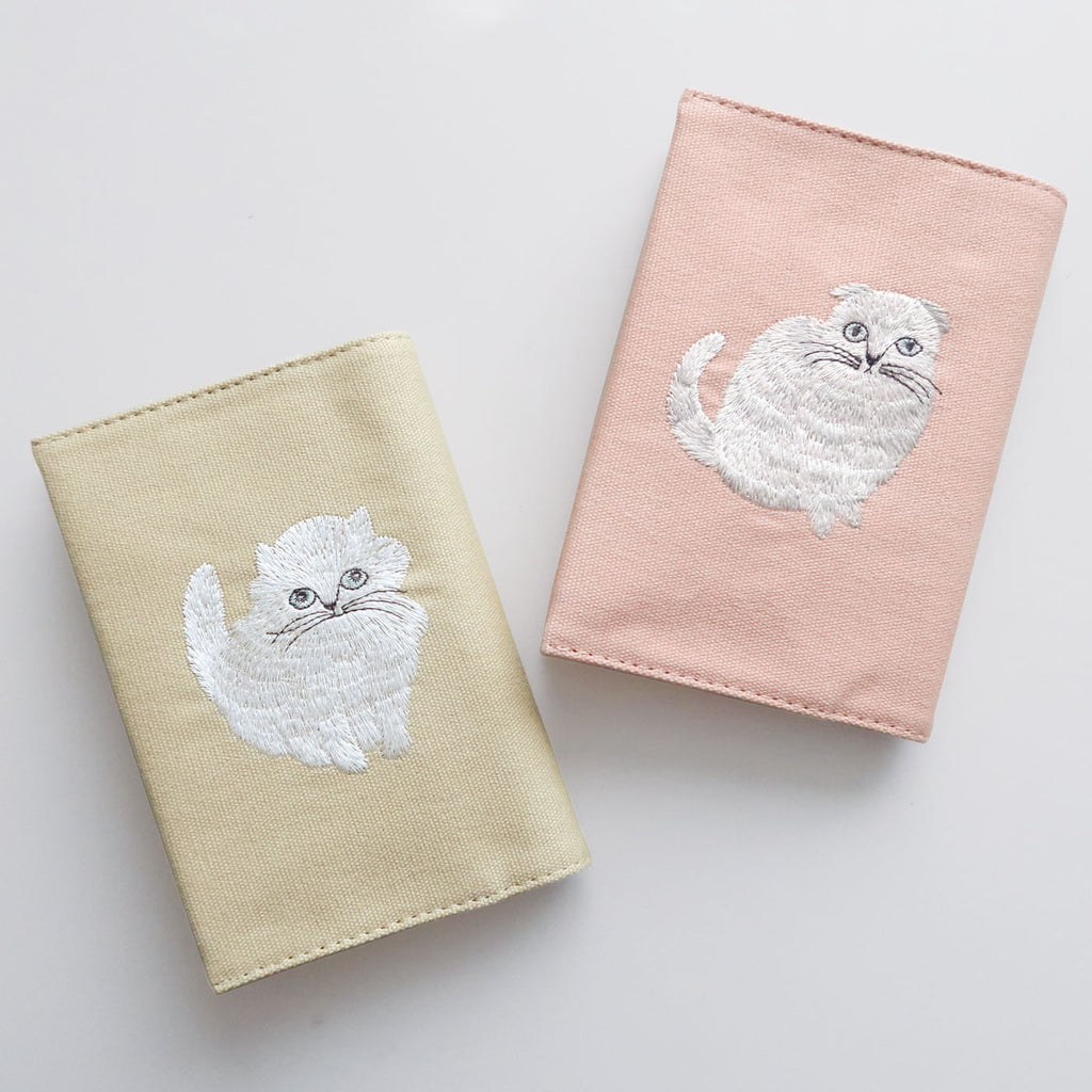 松尾ミユキ 刺繍ブックカバー｜BOOK COVER おしゃれ かわいい 動物 猫 ネコ シンプル 大人 上品 ブック 本 読書 刺繍 文庫 本 カバー｜MATOKA マトカ