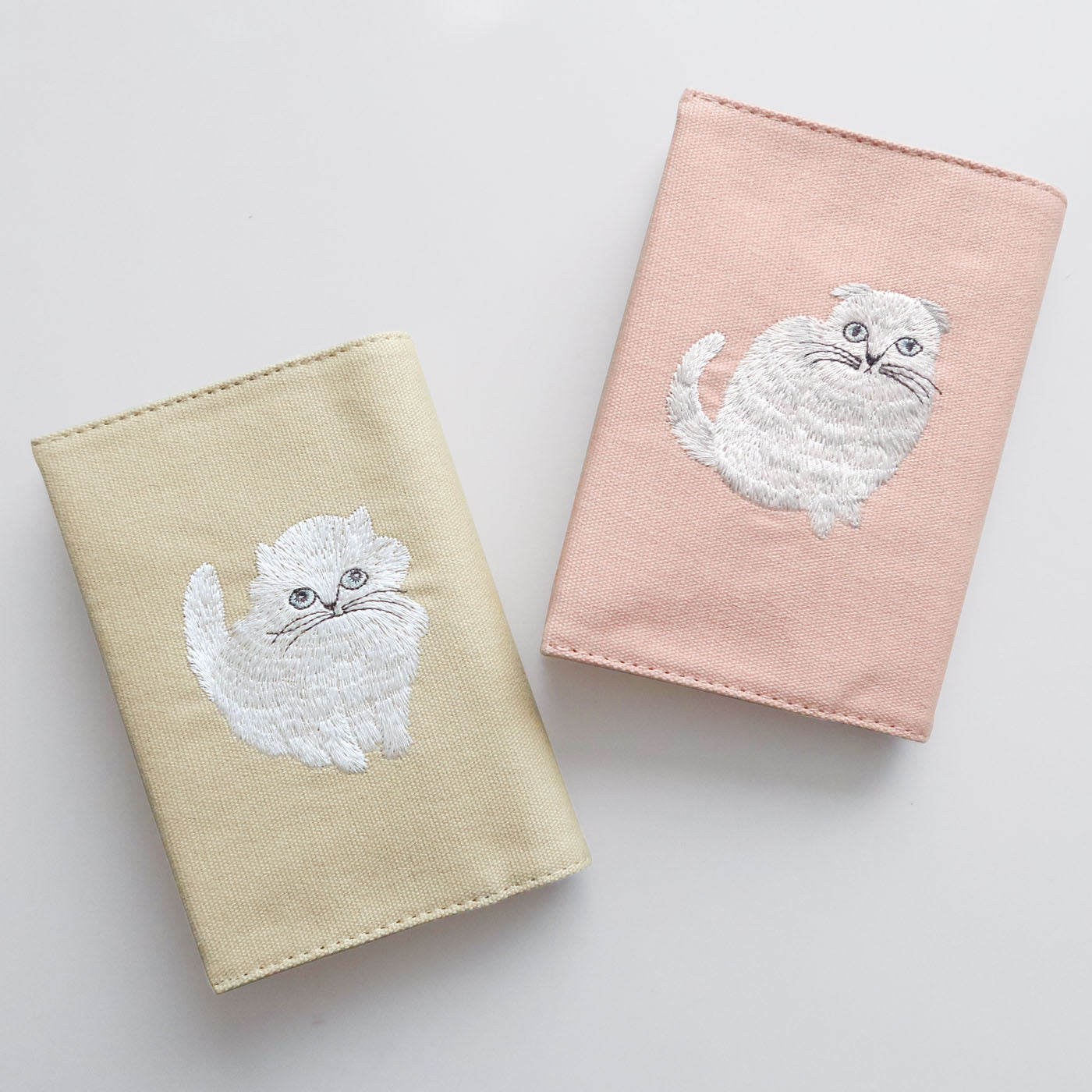 松尾ミユキ 刺繍ブックカバー｜BOOK COVER おしゃれ かわいい 動物 猫 ネコ シンプル 大人 上品 ブック 本 読書 刺繍 文庫 本 カバー｜MATOKA マトカ