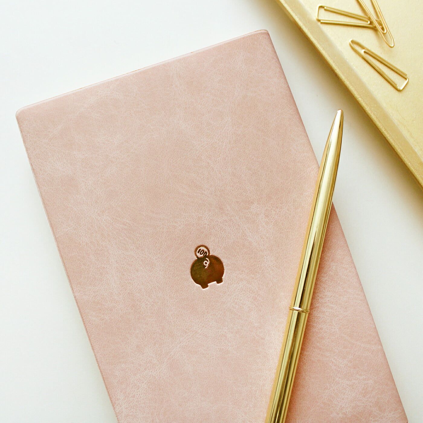 手帳 2026 マトカ 2026年1月始まり ダイアリー スケジュール帳｜新書判 スリムウィークリー・セパレート式『ラッキーモチーフ B｜LUCKY MOTIF B』Nitte かわいい ブタ ゾウ ポメラニアン クジラ シマエナガ ペンギン ハリネズミ 招き猫