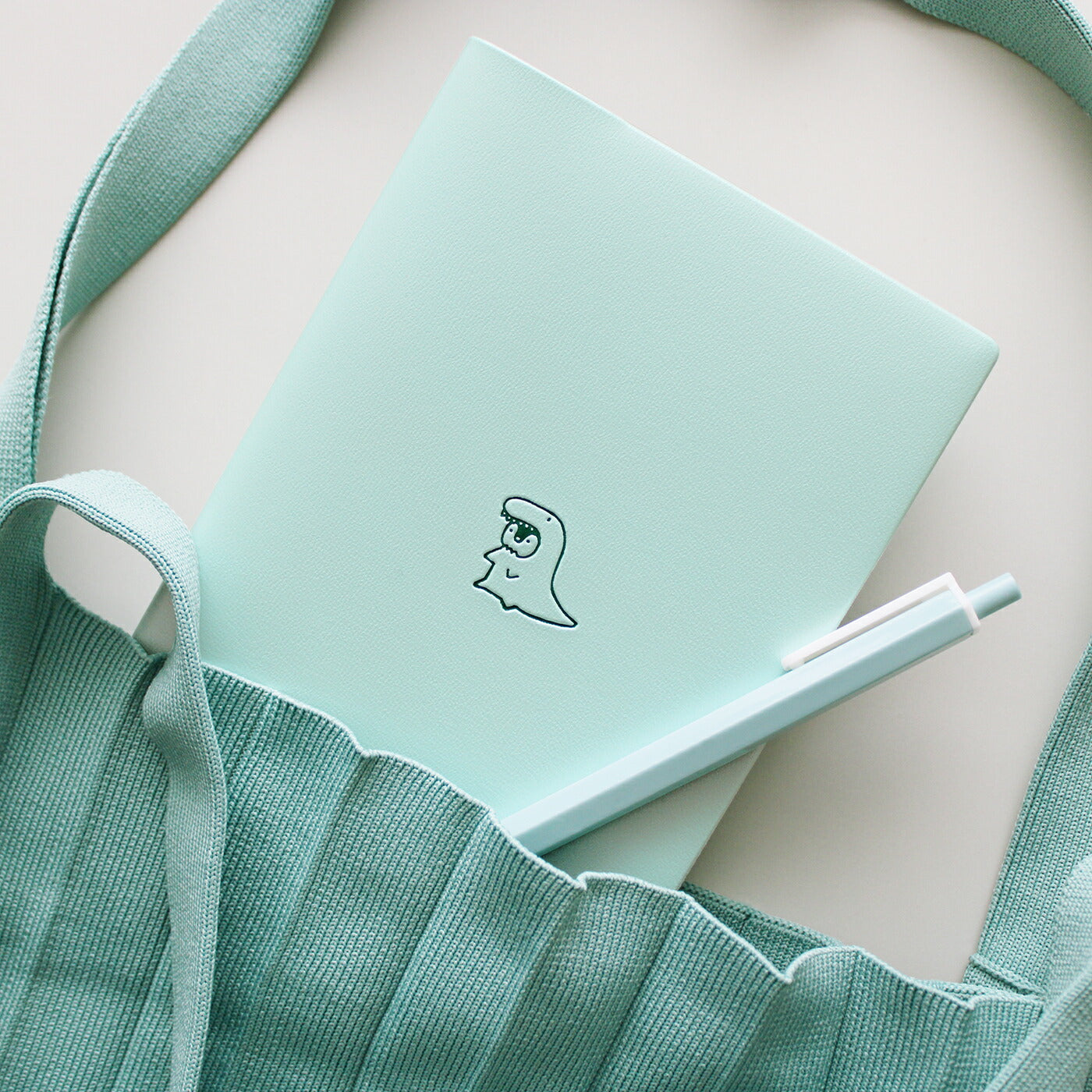 手帳 2026 マトカ 2026年1月始まり ダイアリー スケジュール帳｜B6サイズ ウィークリー・ブロック式（週間ブロック・日記帳）『ワンポイント 着ぐるみ｜POINT KIGURUMI』干支 馬 ウマ 猫 恐竜