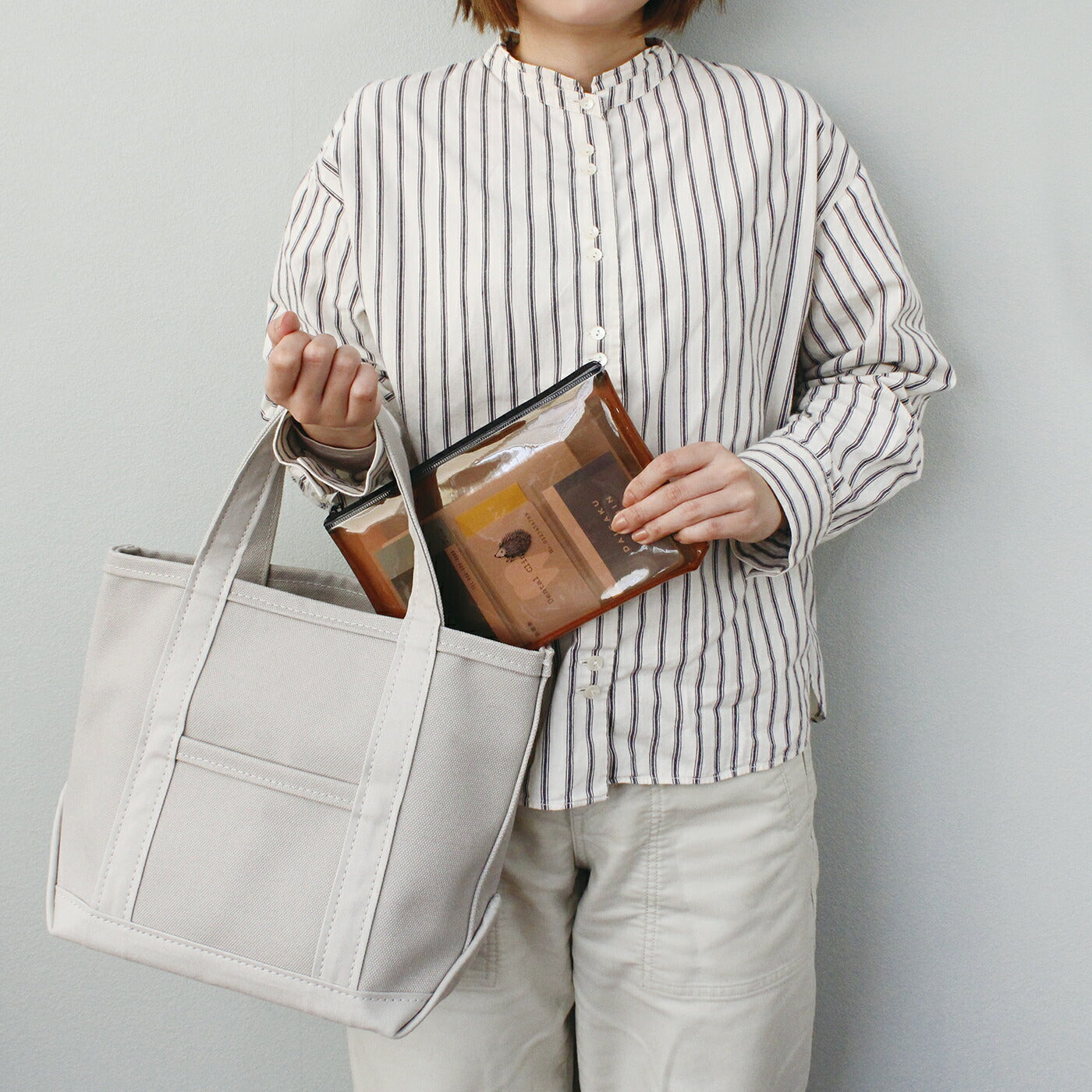 COTOMO コトモ マルチポーチ｜MULTI POUCH おしゃれ かわいい シンプル 小物入れ 仕事 勉強 高校生 クジラ ハリネズミ カメレオン シマエナガ ネコ ポメラニアン 恐竜 宇宙 収納 文具 付箋 ポーチ B6 お薬手帳 通帳｜MATOKA マトカ
