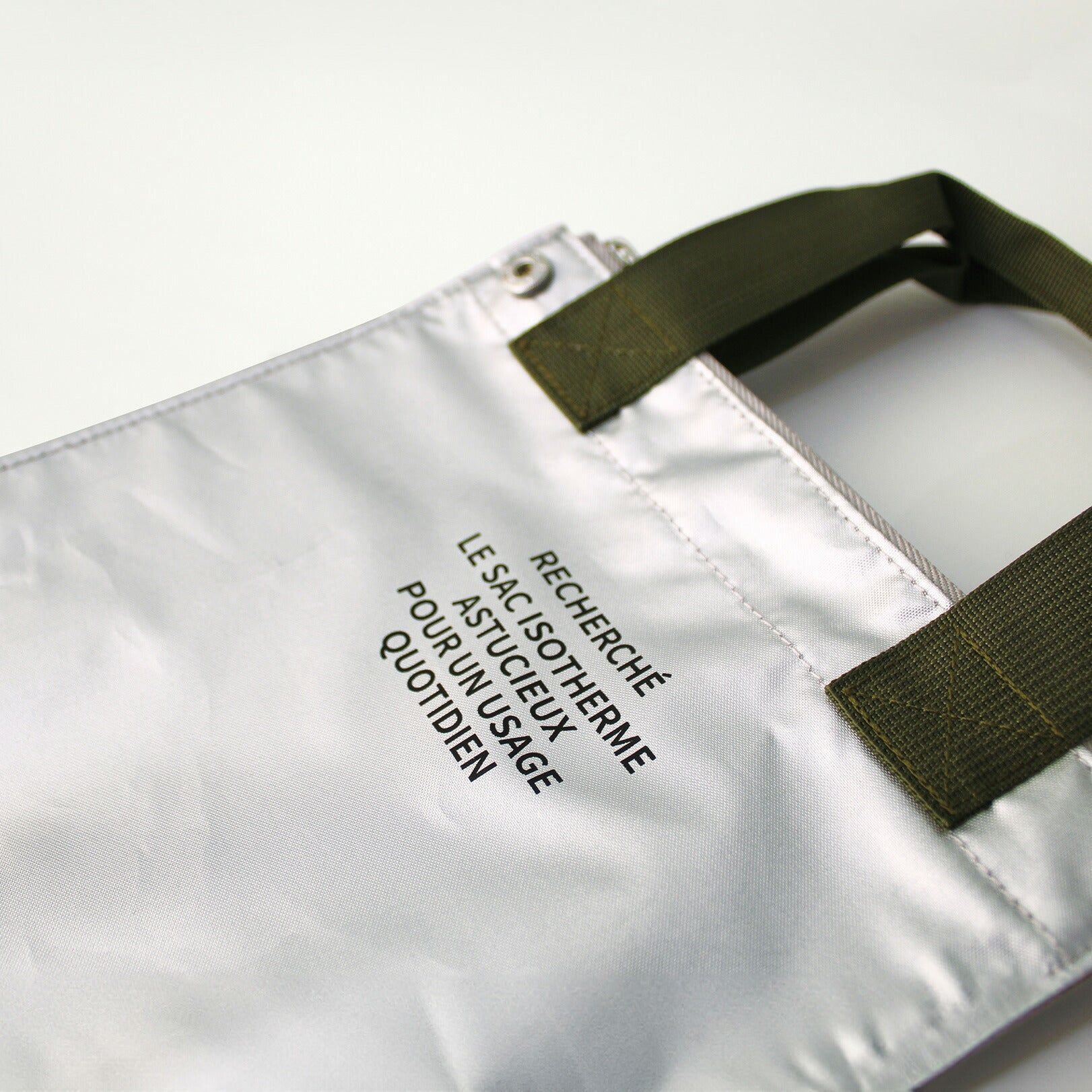 RECHERCHE ルシェルシェ 保冷ランチトート（M）｜LUNCH COOLER BAG ランチバッグ コンパクト シンプル お弁当袋 ピクニック 行楽 保冷バッグ 保温 マイバッグ 大人 通勤 通学 シルバー｜LEAFLETS
