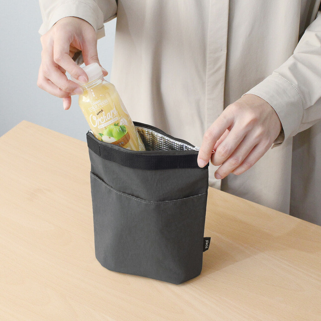 PLACID プラシド 保冷ポーチ｜COOLER POUCH コンパクト シンプル お弁当袋 ピクニック 行楽 保冷バッグ 保冷 保温 お菓子 おやつ 子供 大人 バッグインバッグ 散歩 ポーチ ケース｜LEAFLETS