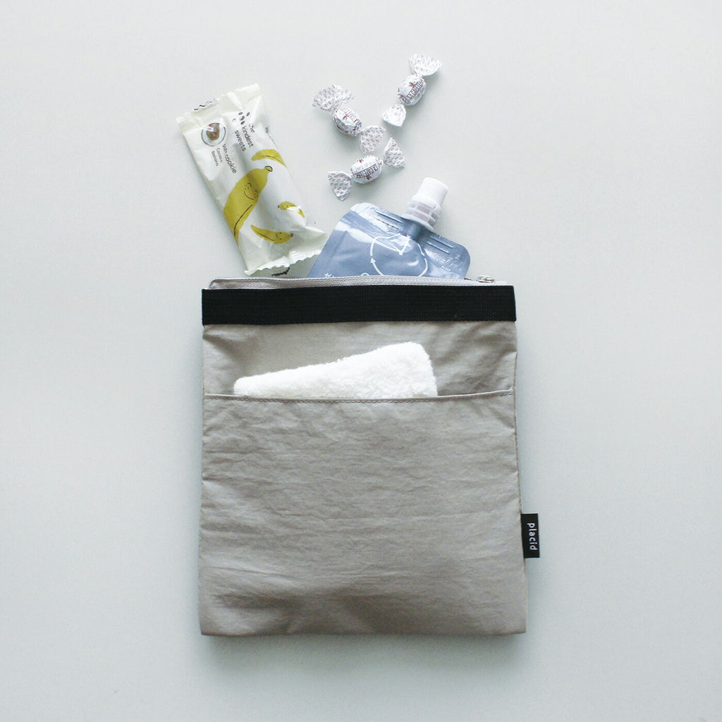PLACID プラシド 保冷ポーチ｜COOLER POUCH コンパクト シンプル お弁当袋 ピクニック 行楽 保冷バッグ 保冷 保温 お菓子 おやつ 子供 大人 バッグインバッグ 散歩 ポーチ ケース｜LEAFLETS