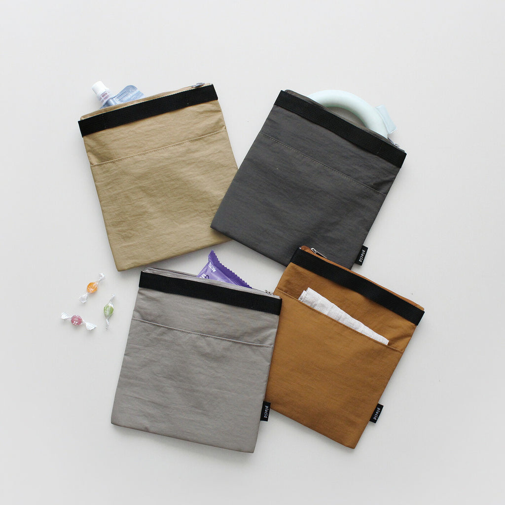 PLACID プラシド 保冷ポーチ｜COOLER POUCH コンパクト シンプル お弁当袋 ピクニック 行楽 保冷バッグ 保冷 保温 お菓子 おやつ 子供 大人 バッグインバッグ 散歩 ポーチ ケース｜LEAFLETS