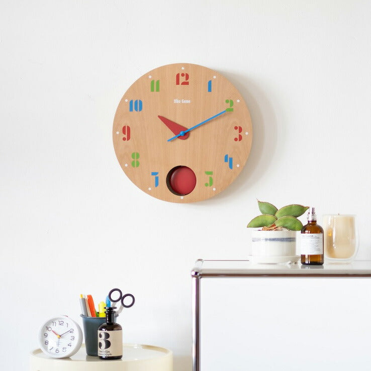 Joschmi Pendulum ウォールクロック｜壁掛け時計 インテリア デザイン おしゃれ バウハウス フォント 時計 ヘルベルト バイヤー 子供部屋 子供 お祝い 引越し 振り子 カラフル 積み木 BAUHAUS