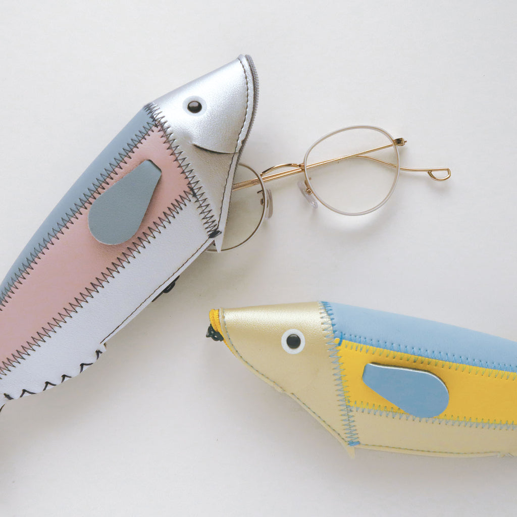 フィッシュケース（FISH CASE）｜小物入れ 収納 ケース ポーチ ペンケース 魚 さかな 文具小物 ペン  メガネ メガネケース ユニーク 個性的｜MATOKA マトカ