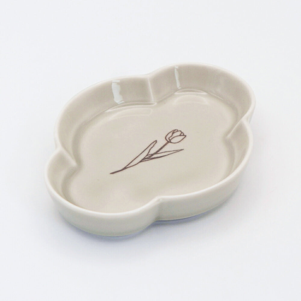 Flora フローラ 豆皿｜食器 マメザラ 皿 美濃焼 誕生日 ギフト プレゼント おしゃれ 可愛い 上品 陶器 日本製 花 すずらん チューリップ ミモザ ボタニカル 小物 トレー アクセサリー プレート｜SERATA セラータ