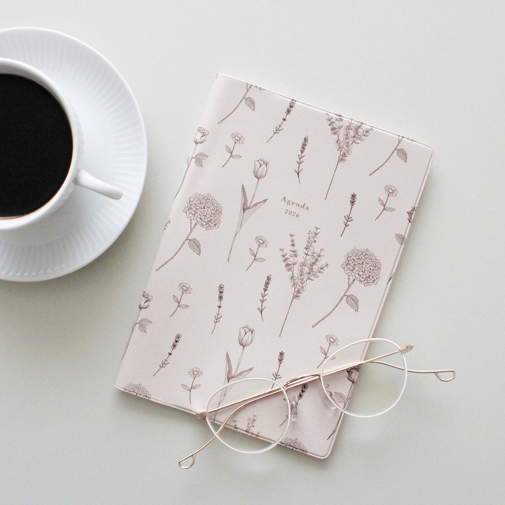 手帳 2026 マトカ 2026年（2025年10月始まり）ダイアリー スケジュール帳｜B6サイズ マンスリー・スタンダード（月間ブロック）『植物標本｜BOTANICAL SPECIMEN』大人かわいい パルファン ミモザ ブロッサム 花 フラワー