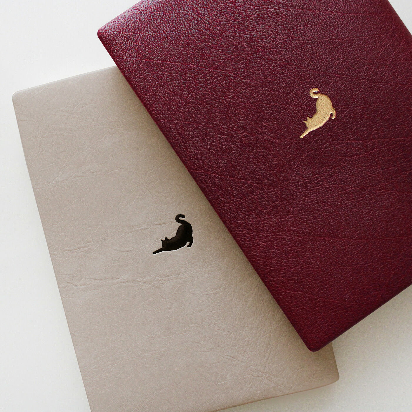 手帳 2026 マトカ 2026年（2025年10月始まり）ダイアリー スケジュール帳｜B6サイズ ウィークリー・レフト式（週間ホリゾンタル）『ワンポイント ねこ｜POINT CAT』大人 かわいい ねこ ネコ 猫