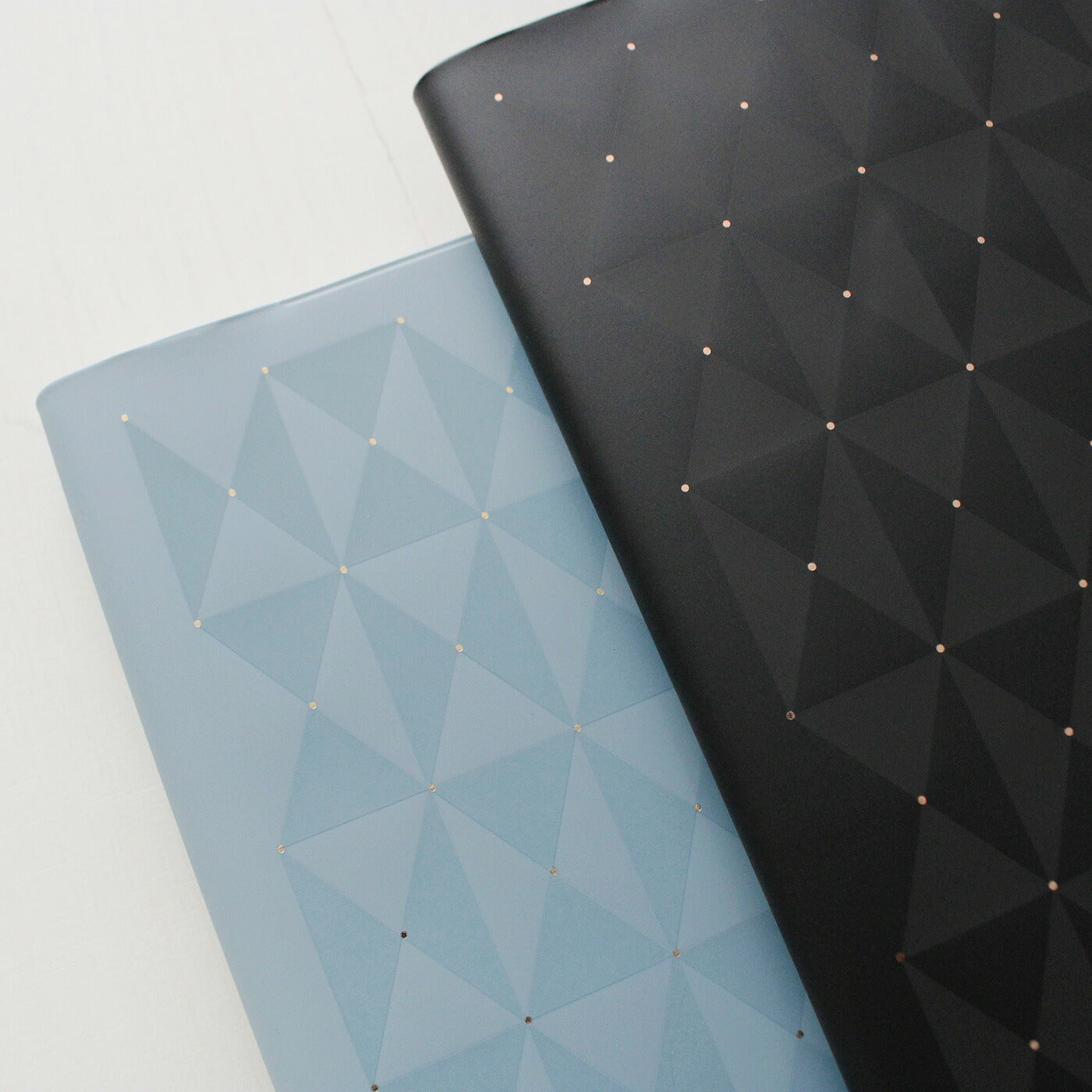 手帳 2026 マトカ 2026年（2025年10月始まり）ダイアリー スケジュール帳｜B6サイズ ウィークリー・レフト式（週間ホリゾンタル）『ポーレン｜POLLEN』大人かわいい 蝶々 幾何学模様 ドット