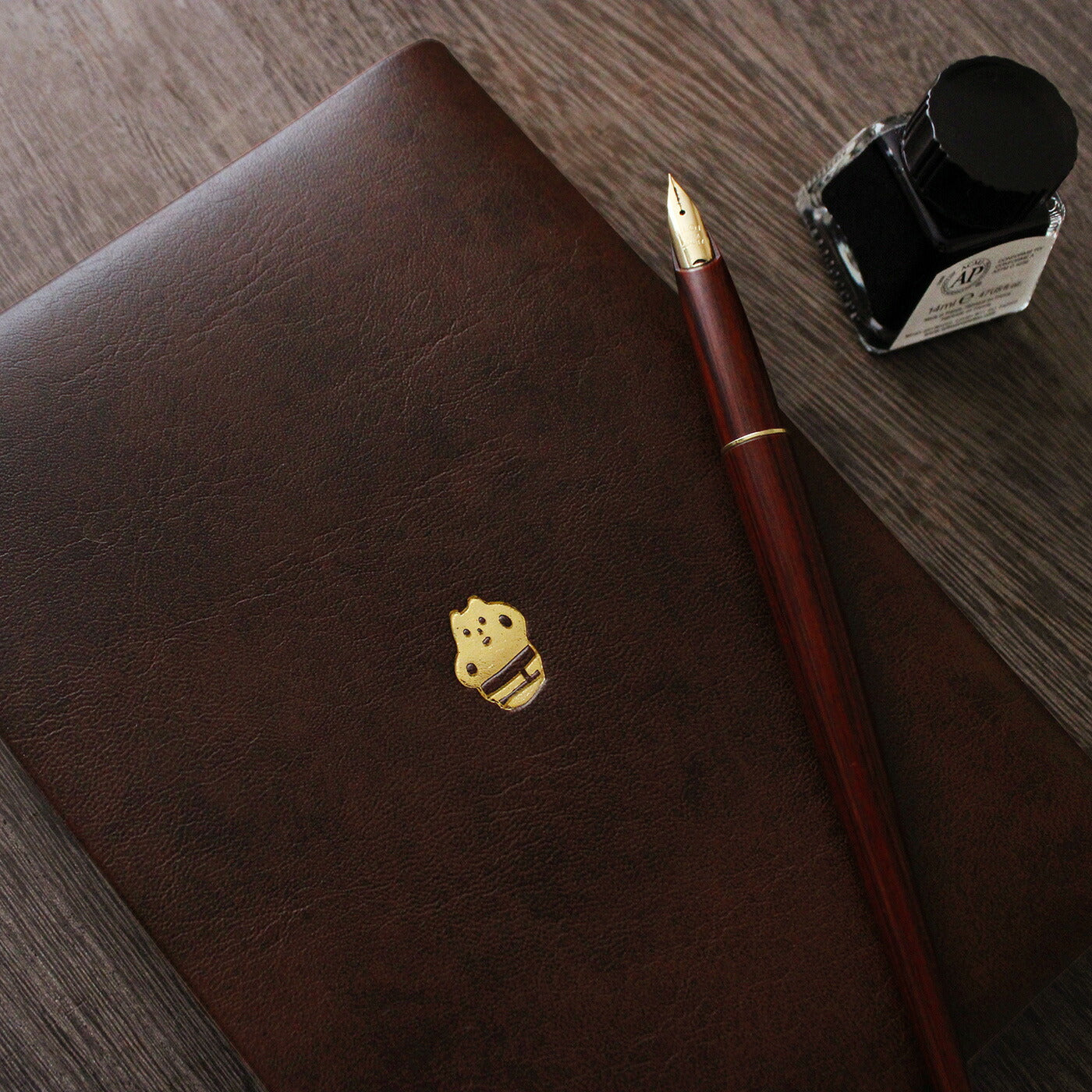 手帳 2026 マトカ 2026年（2025年10月始まり）ダイアリー スケジュール帳｜B6サイズ ウィークリー・ブロック式（週間ブロック・日記帳）『ワンポイント アニマル｜POINT ANIMAL』トリケラトプス 子ヒツジ ペンギン フグ ハムスター