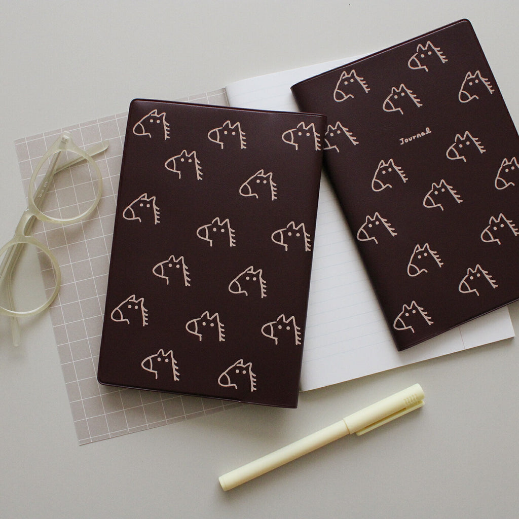 手帳 2026 マトカ 2026年（2025年10月始まり）ダイアリー スケジュール帳｜B6サイズ マンスリー・フルカラー（月間ブロック）『ゆるウマ｜YURUUMA』大人かわいい 午 干支 馬 うま