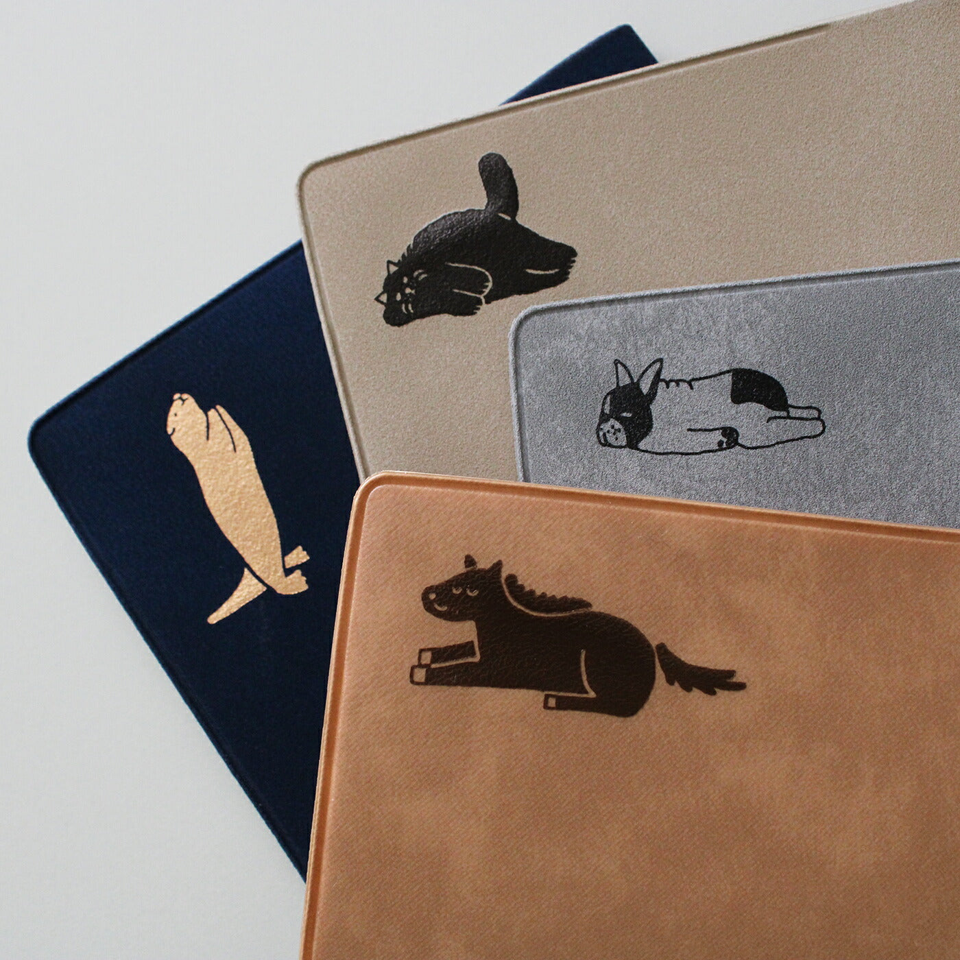 手帳 2026 マトカ 2026年1月始まり ダイアリー スケジュール帳｜新書判 コンパクトマンスリー（月間ブロック）『ブレイクタイム｜BREAK TIME』｜干支 ウマ ネコ カワウソ フレンチブル