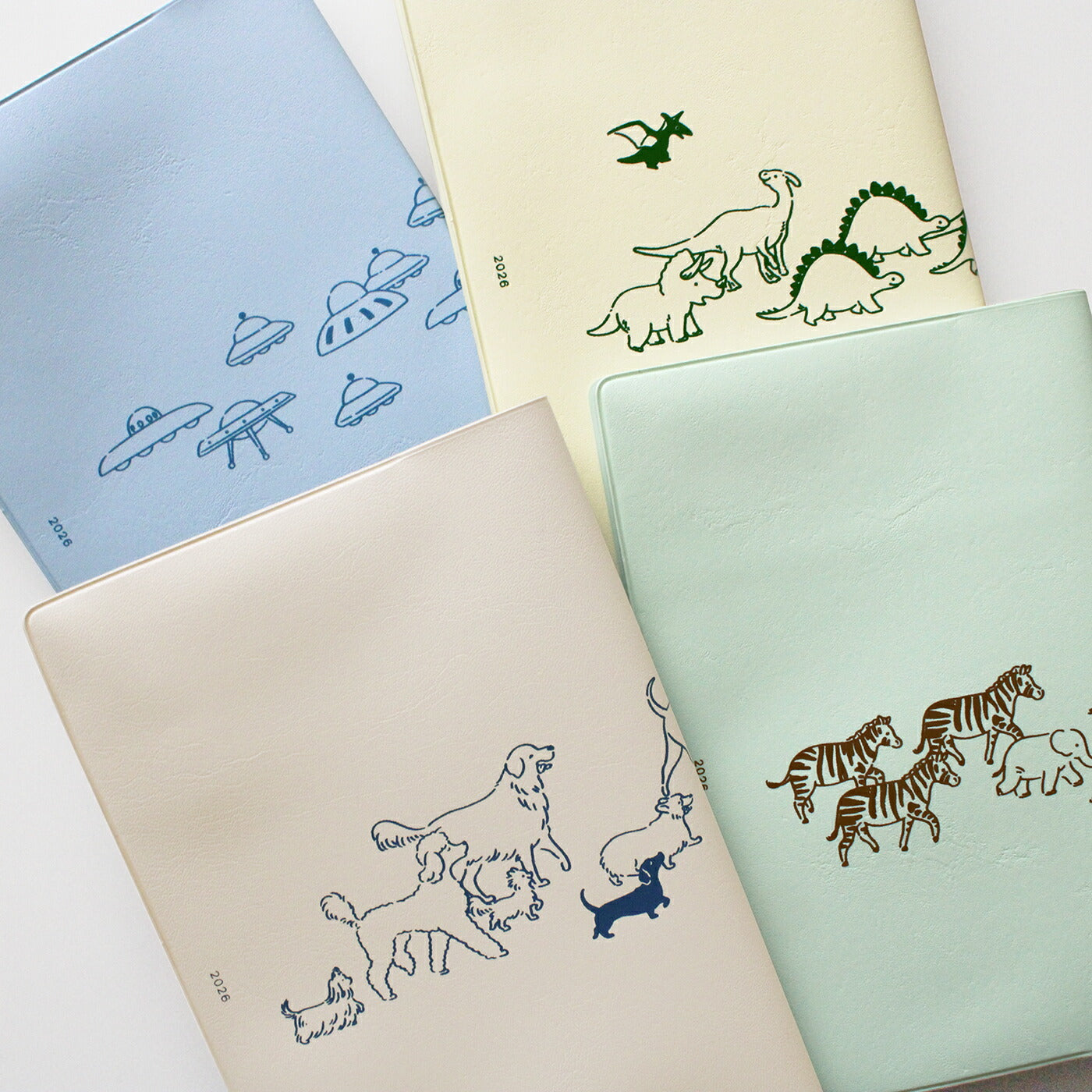 手帳 2026 マトカ 2026年1月始まり ダイアリー スケジュール帳｜B6サイズ マンスリー・フルカラー（月間ブロック）『アララ｜AH LA LA』動物 アニマル 恐竜 UFO 犬