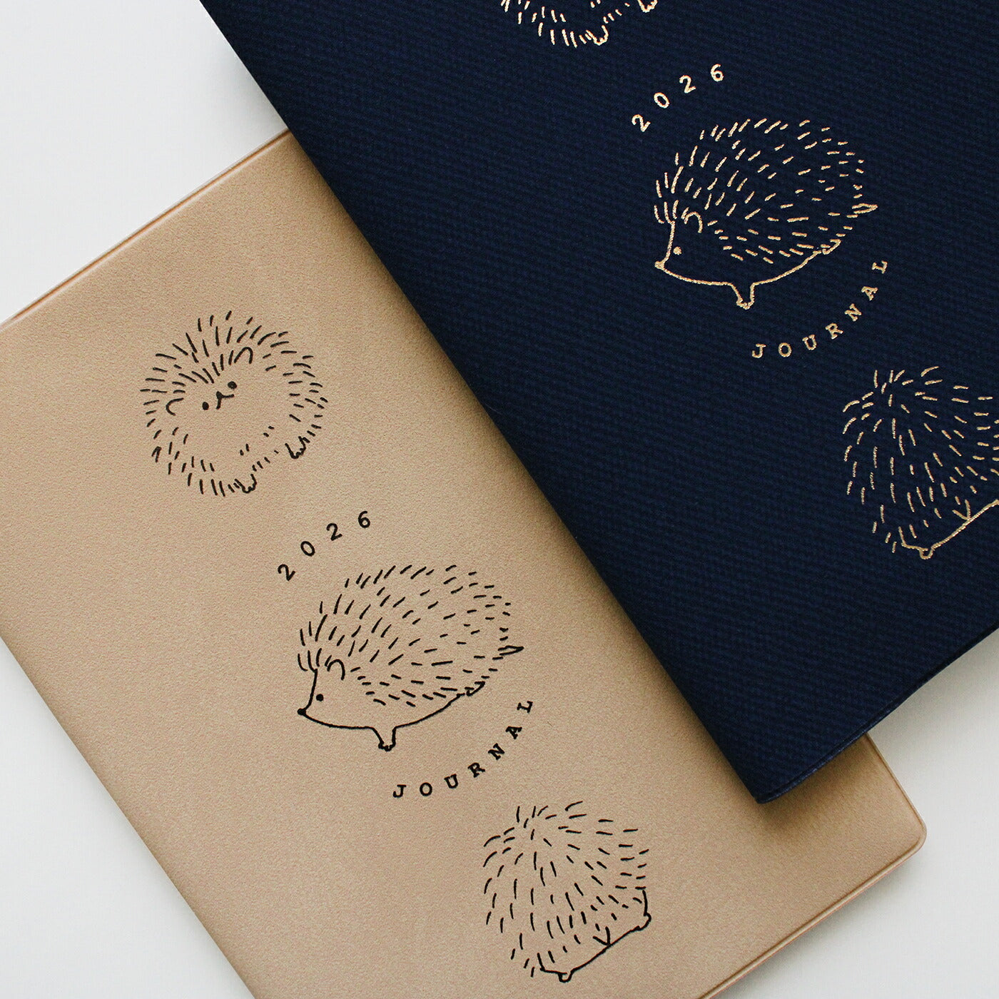 手帳 2026 マトカ 2026年1月始まり ダイアリー スケジュール帳｜B6サイズ マンスリー・フルカラー（月間ブロック）『ラウンドはりねずみ｜ROUND HEDGEHOG』ハリネズミ かわいい