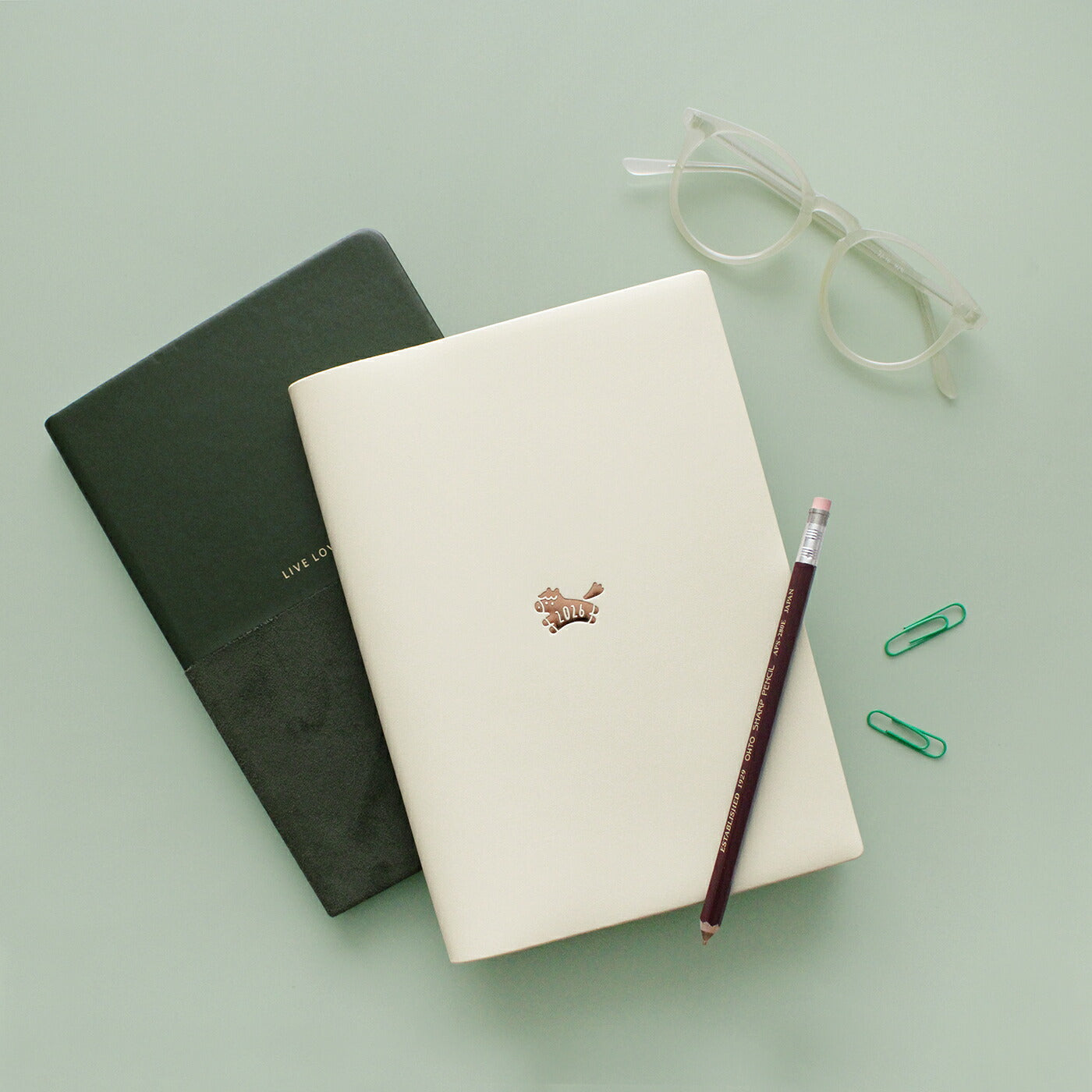 手帳 2026 マトカ 2026年1月始まり ダイアリー スケジュール帳｜A5サイズ ウィークリー・バーチカル式『ワンポイント｜POINT』干支 馬 午 ハリネズミ クジラ 恐竜 カメレオン 猫 キウィ