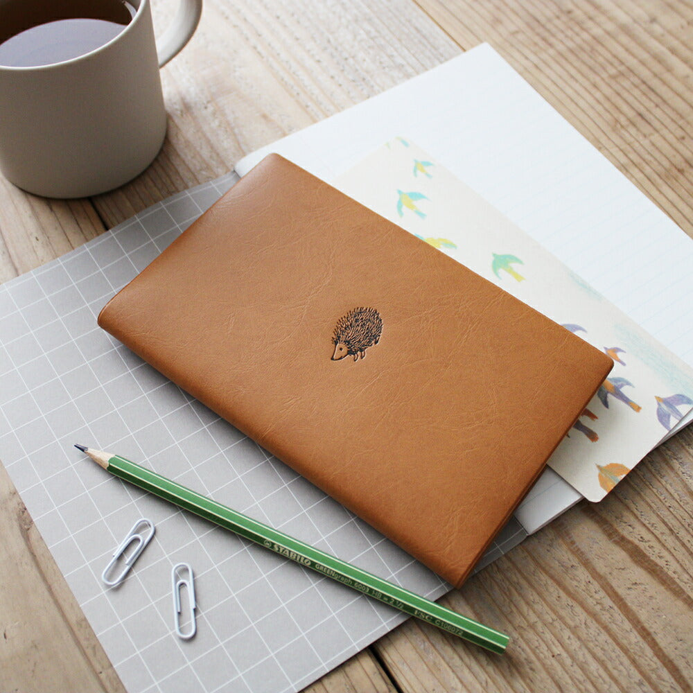 手帳 2026 マトカ 2026年1月始まり ダイアリー スケジュール帳｜新書判 スリムウィークリー・セパレート式『ラッキーモチーフ B｜LUCKY MOTIF B』Nitte かわいい ブタ ゾウ ポメラニアン クジラ シマエナガ ペンギン ハリネズミ 招き猫