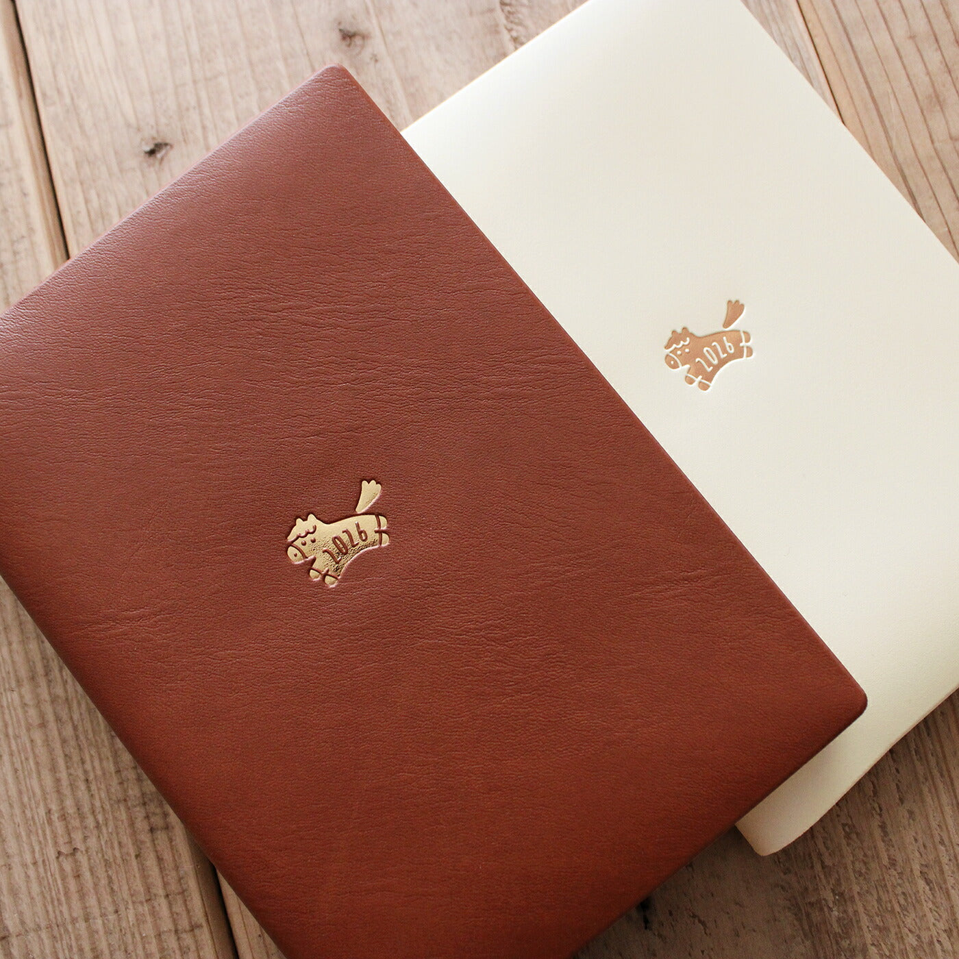 手帳 2026 マトカ 2026年1月始まり ダイアリー スケジュール帳｜B6サイズ ウィークリー・レフト式（週間ホリゾンタル）『ワンポイント うま｜POINT UMA』干支 ウマ 午 馬