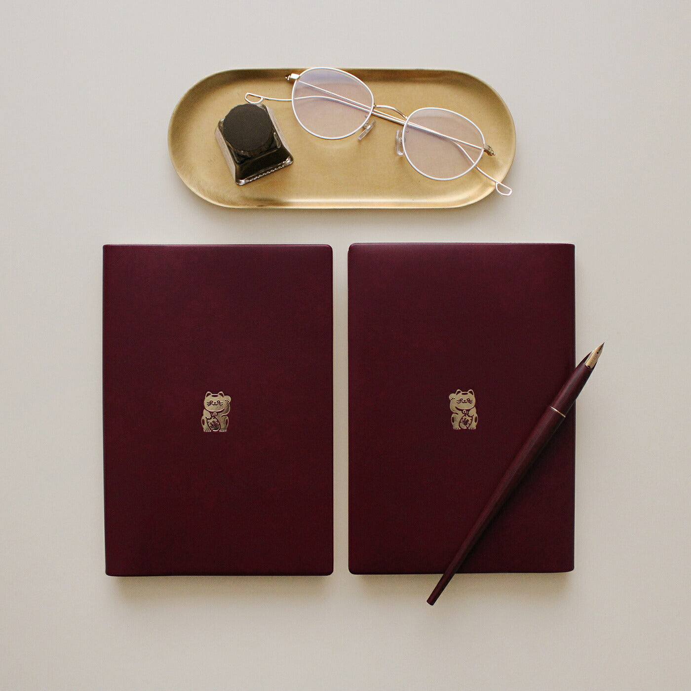 手帳 2026 マトカ 2026年1月始まり ダイアリー スケジュール帳｜B6サイズ ウィークリー・レフト式（週間ホリゾンタル）『ワンポイント アニマル｜POINT ANIMAL』メンダコ サカバンバスピス アンコウ ゴリラ ハリネズミ