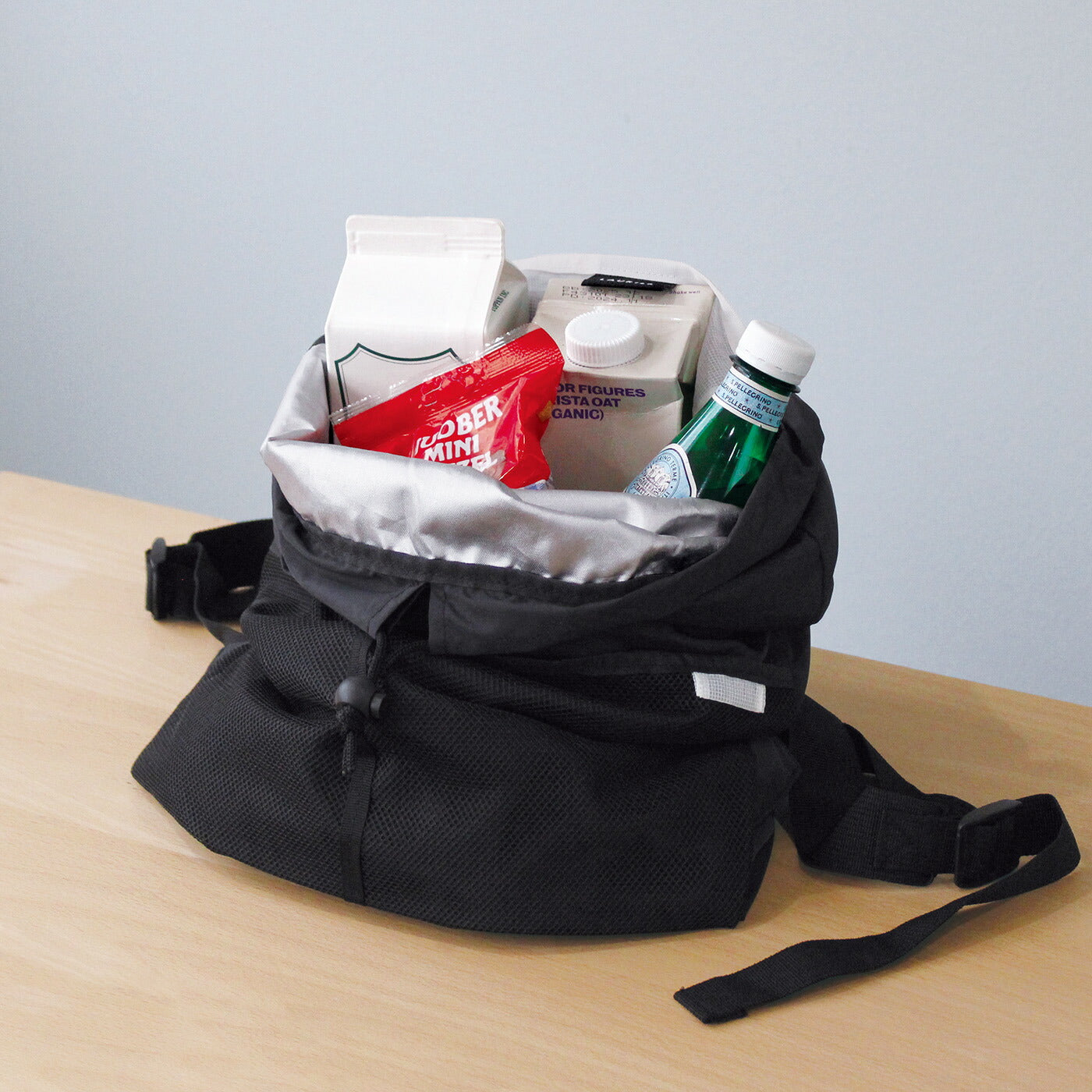 LAURIER COOLER SHOPPING BACKPACK｜ローリエ 保冷 ショッピングバックパック コンパクト シンプル レジ袋 折りたたみ 大容量 大きめ おしゃれ リュック 保温 収納｜LEAFLETS リーフレッツ