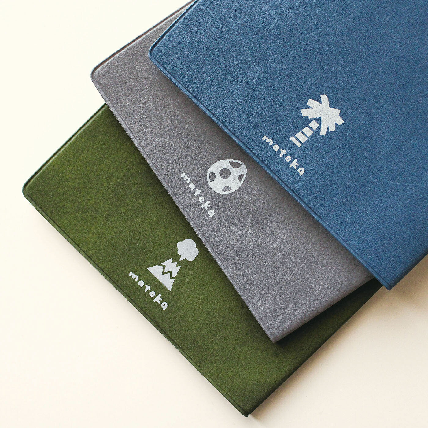 【ご予約 2月下旬発送】手帳 2026 マトカ 2026年4月始まり手帳 ダイアリー スケジュール帳｜B6サイズ マンスリー・スタンダード（月間ブロック）『ピエニ｜PIENI』恐竜 ティラノサウルス トリケラトプス ダイナソー ブラキオサウルス