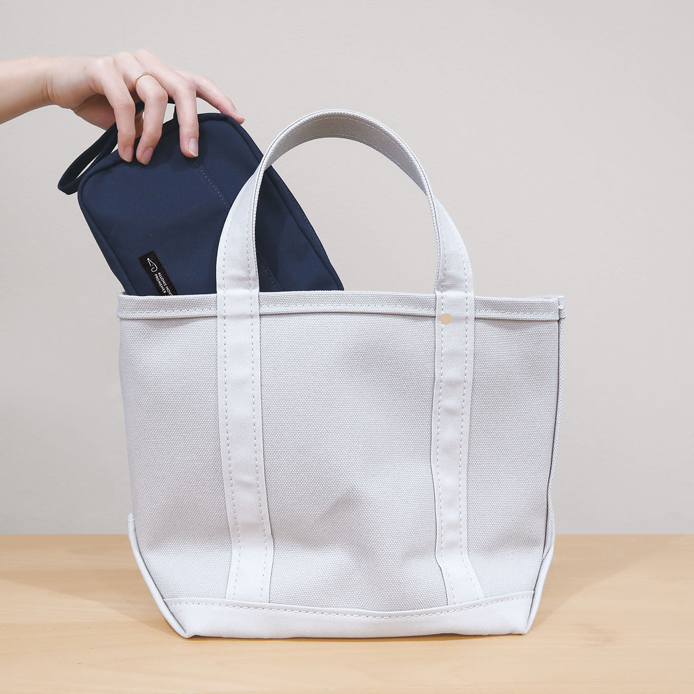 PROMENER BOOK POUCH プロムネ ブックポーチ｜ポーチ シンプル マイバッグ 文庫本 読書 ランチ サブバッグ バッグインバッグ 散歩 お出かけ ファッション ストラップ カバン