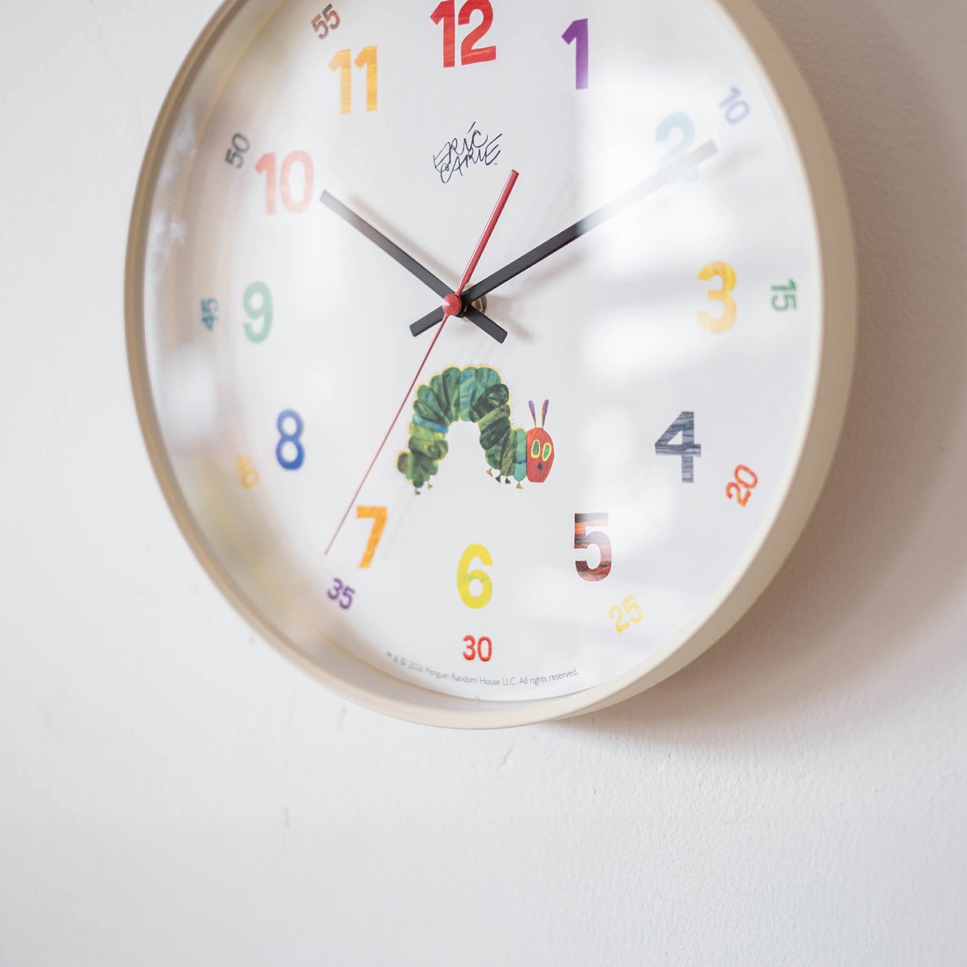 Eric Carle Wall Clock Small Caterpillar｜エリック・カール ウォールクロック スイープムーブメント 壁掛け時計 インテリア はらぺこあおむし 絵本 子供 デザイン アート イラスト