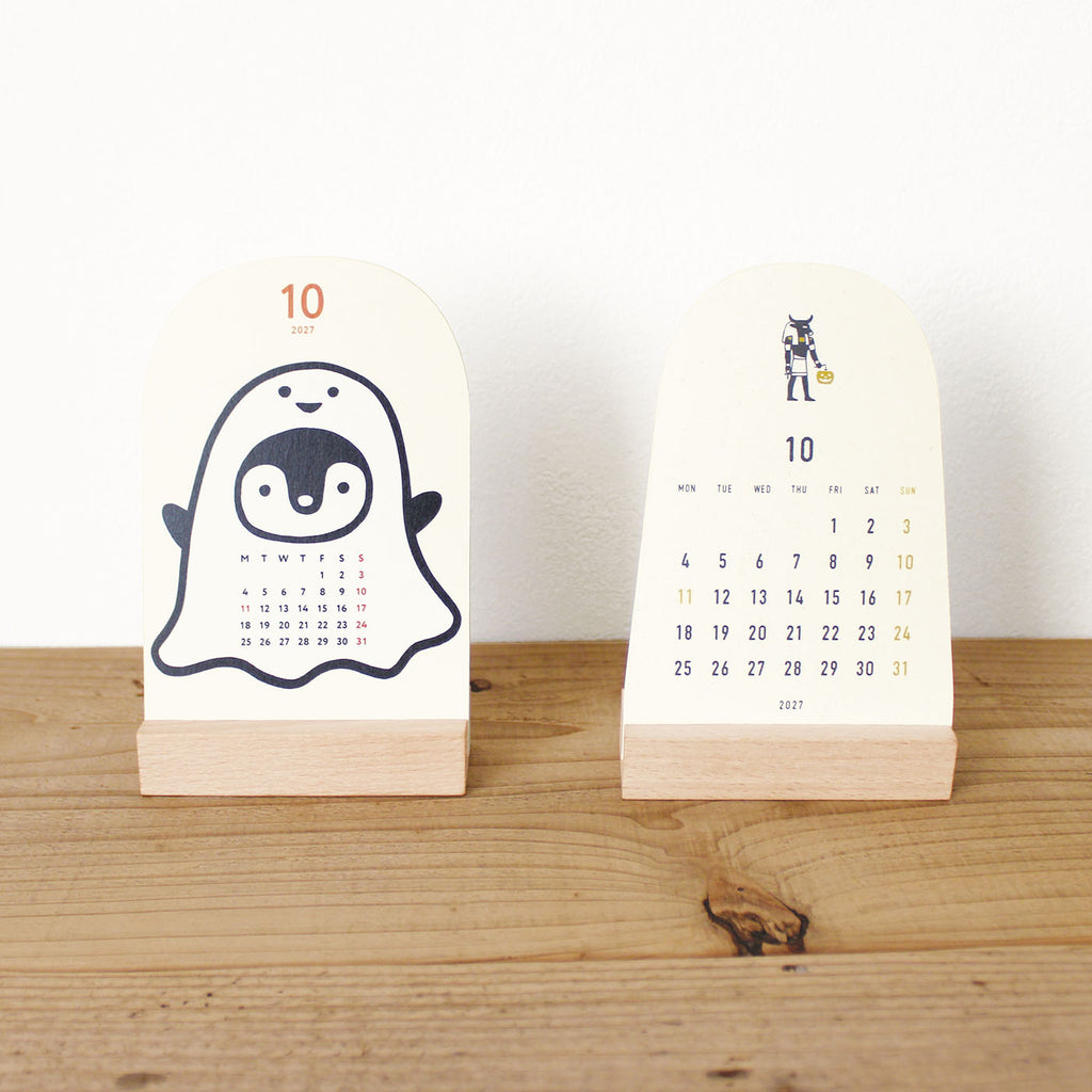 MATOKA マトカ 2027年 卓上カレンダー 木製スタンドタイプ（月曜始まり）『KIGURUMI｜着ぐるみ』